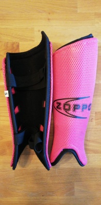 Zoppo Shin Pads Pink